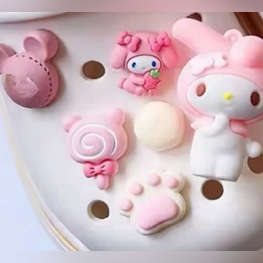 NWOT My Melody croc charms NEW 5 piece
